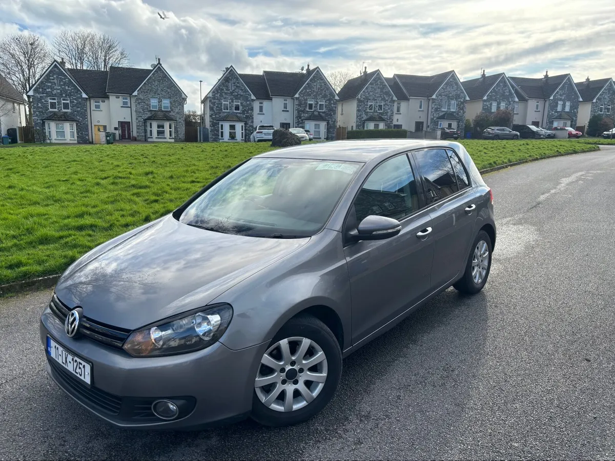 2011 Volkswagen Golf 1.6 TDI 105 bhp high spec mod - Image 2