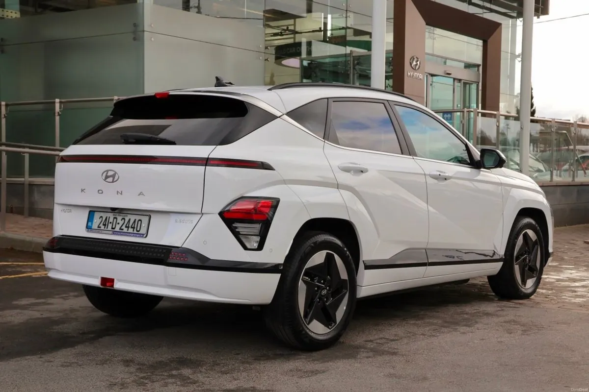 Hyundai KONA Kona EV Platinum 65KWH - Image 4