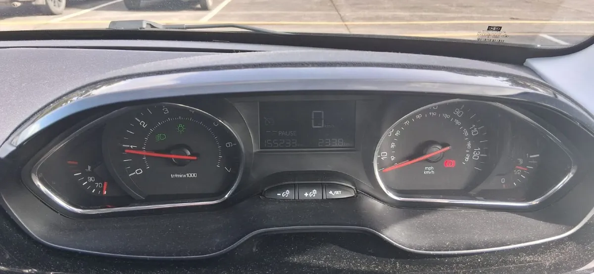 PEUGEOT 208 1.2 VTI ACTIVE 82BHP 3D - Image 3