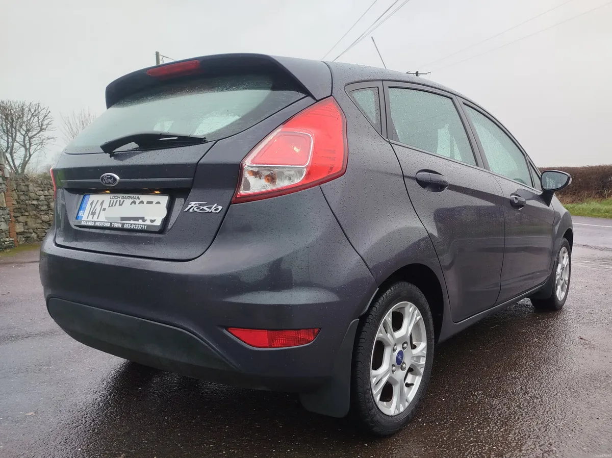 Ford Fiesta 2014 Manual - Image 2