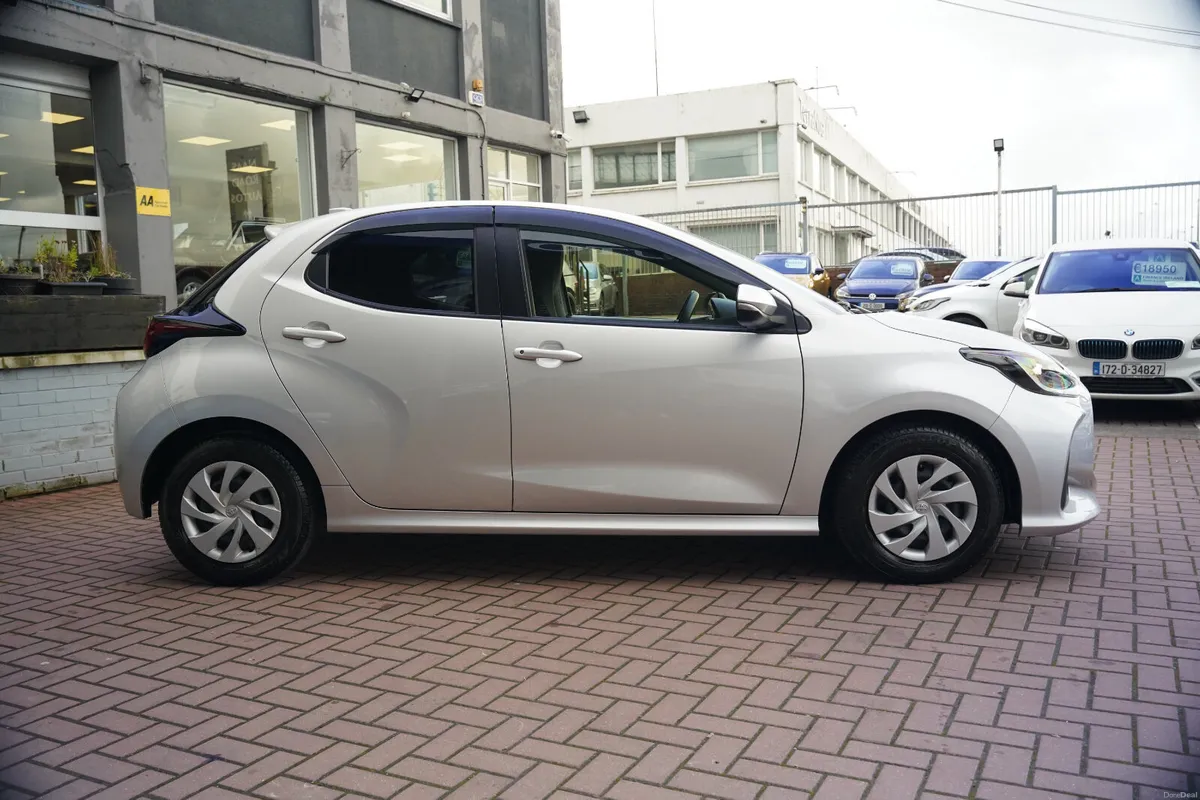 TOYOTA YARIS 1.0 X-EDITION 5DR HATCHBACK AUTOMATIC - Image 3