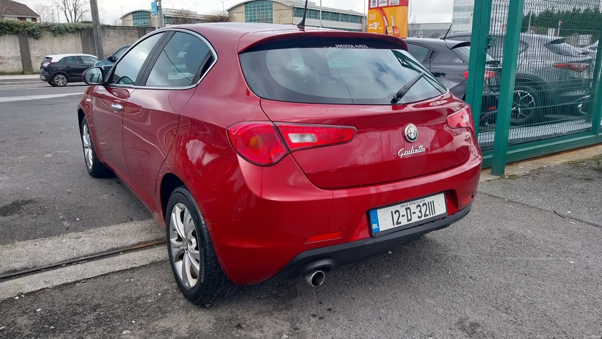 Alfa Romeo Giulietta 2012 lusso - Image 4