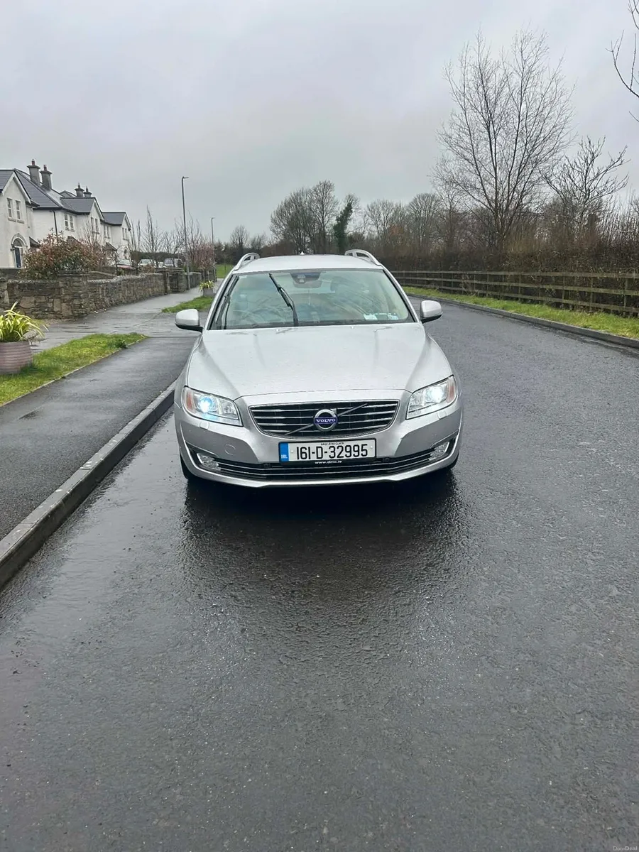 2016 Volvo V70 D4 Automatic - Image 2
