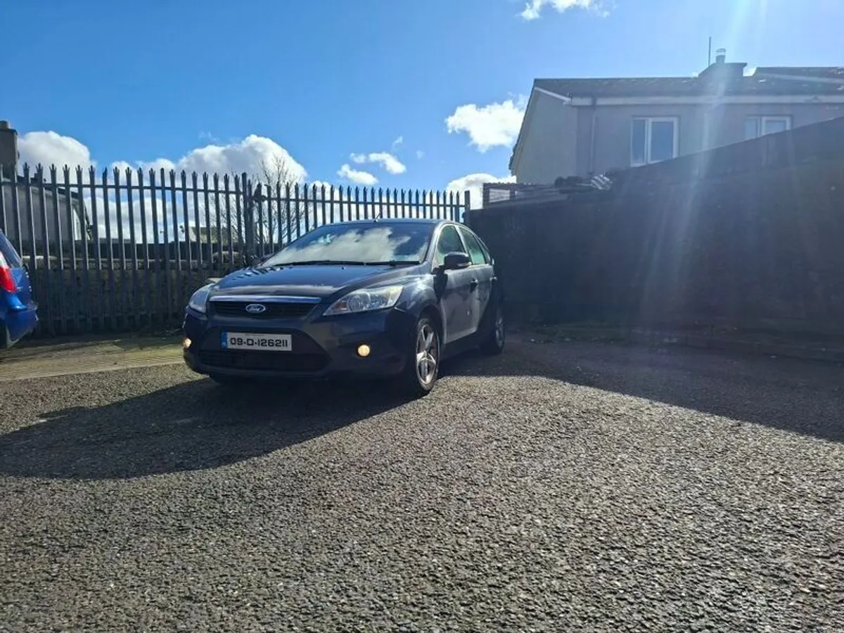 2009 Ford Focus - Image 1