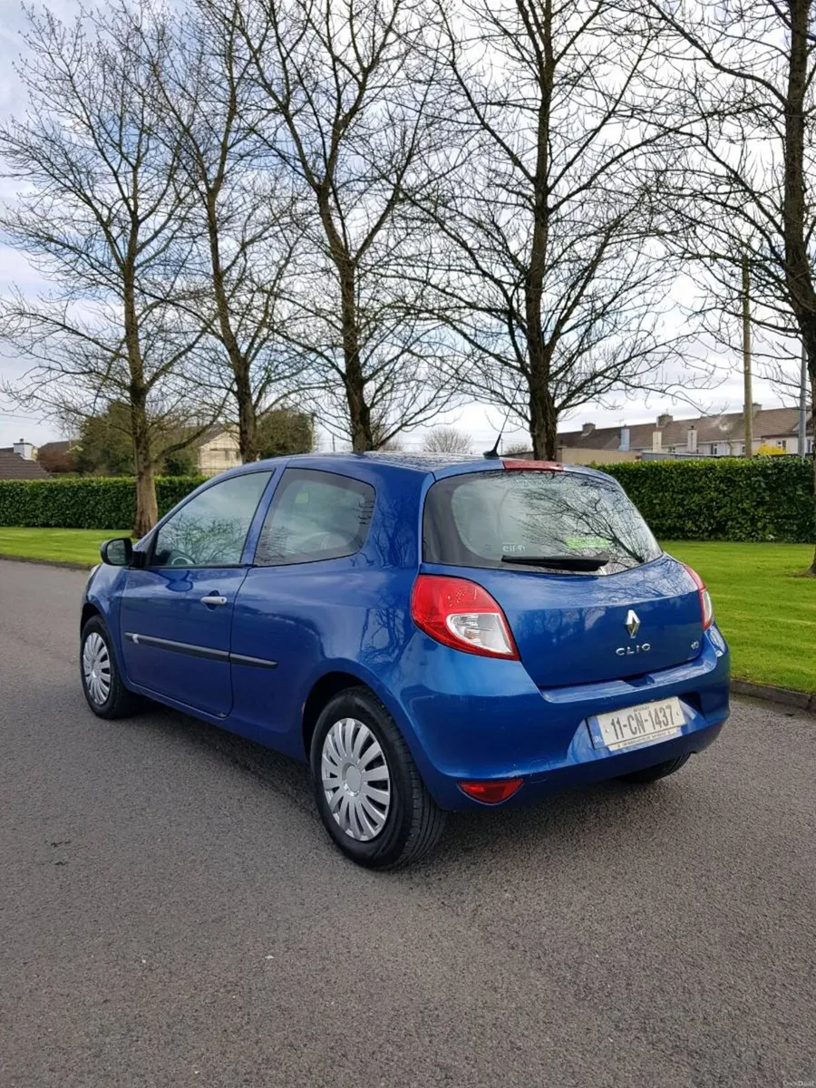 2011 RENAULT CLIO  1.5 DIESEL 
NCT 2/2027 €1850 - Image 3