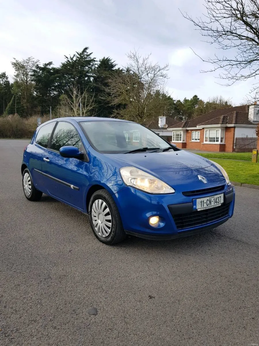 2011 RENAULT CLIO  1.5 DIESEL 
NCT 2/2027 €1850 - Image 1