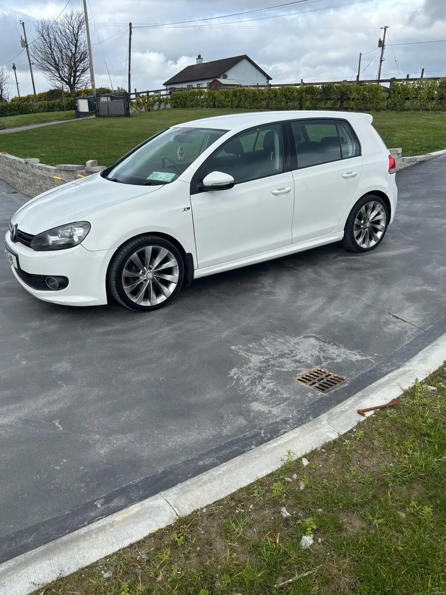 Golf R-Line TDI 1.6 - Image 2