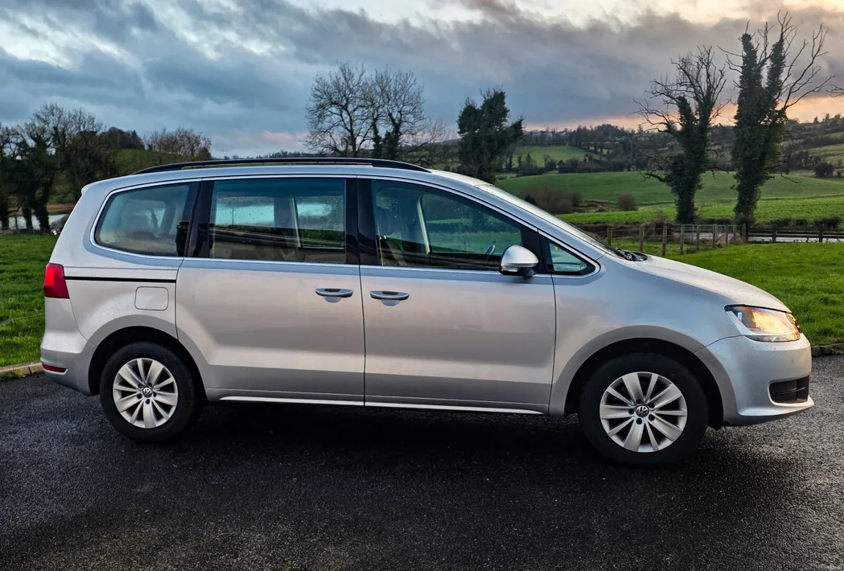 Volkswagen Sharan 2015 - Image 2