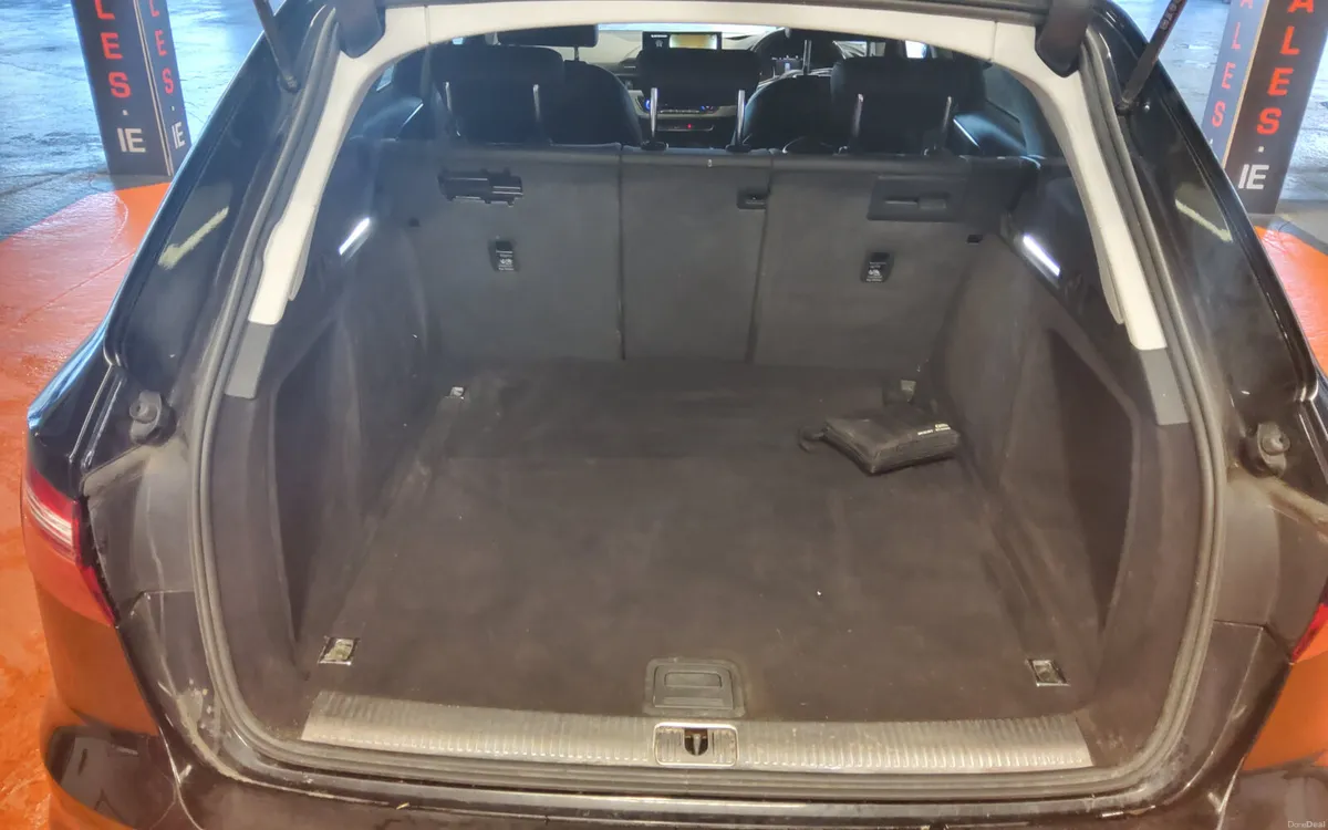 Audi A4 2022 - Image 4