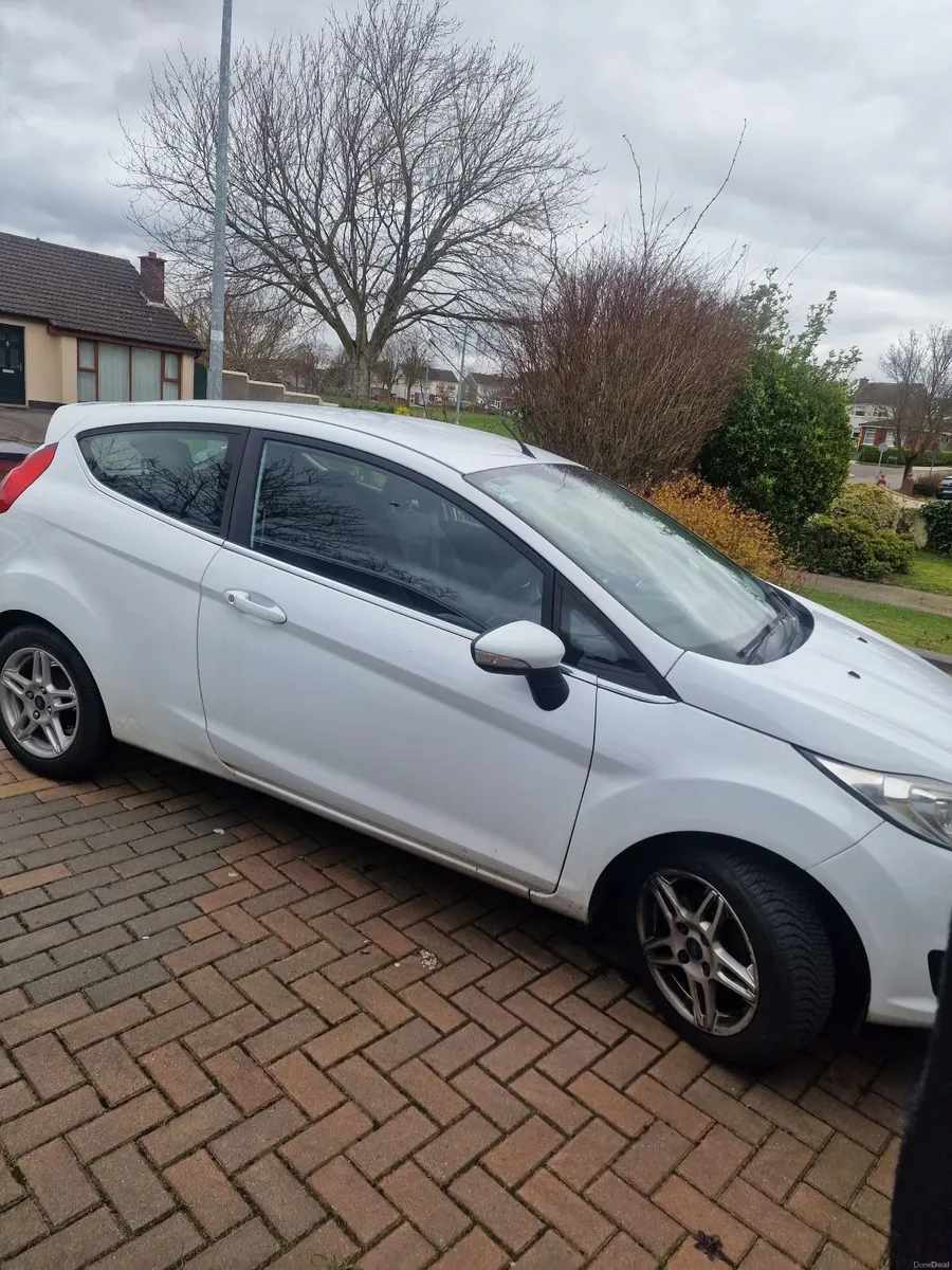 Ford Fiesta 2013 - Image 1