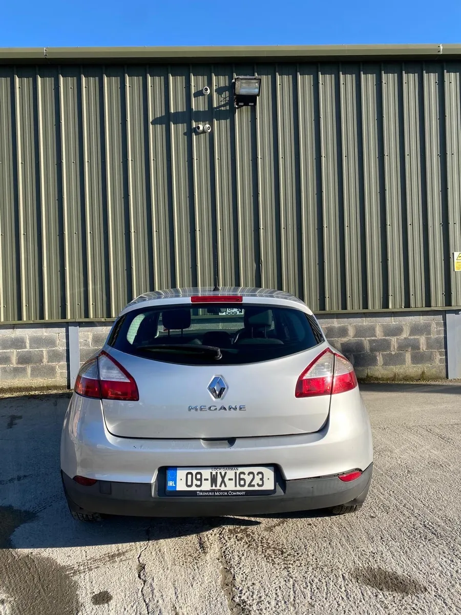 Renault Megane 2009 *Engine light on* - Image 3