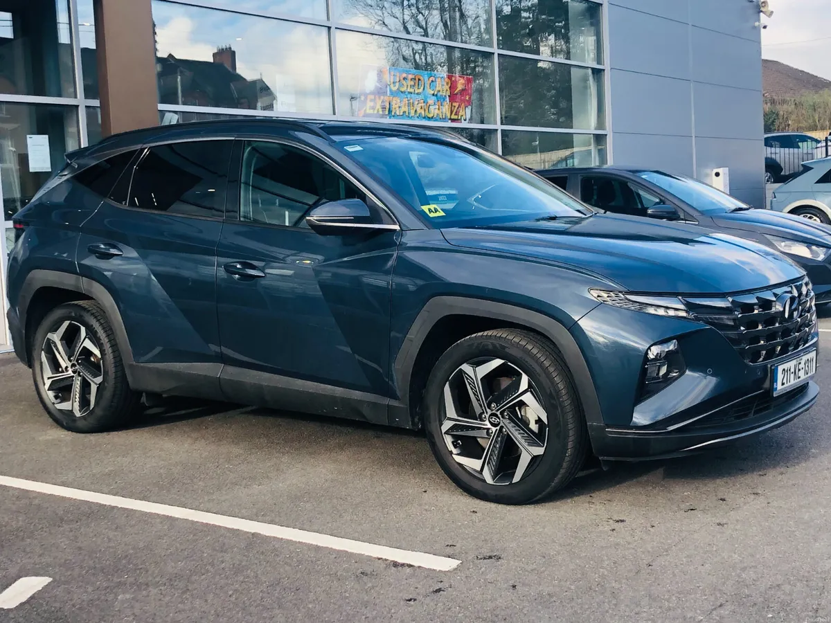 Hyundai Tucson Executive Plus 1.6 Hybrid Automatic - Image 3