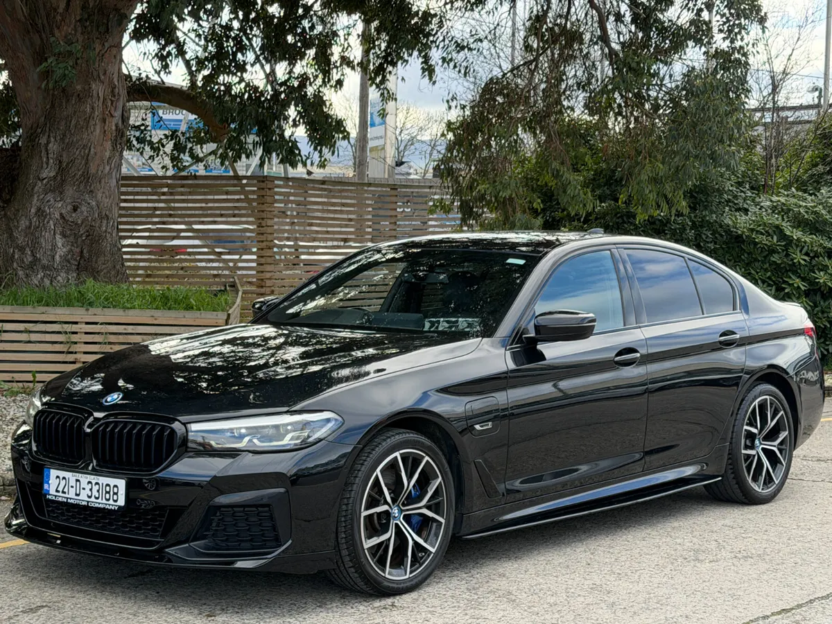 2022 BMW 530E M-SPORT MODEL .LOW MILEAGE - Image 2