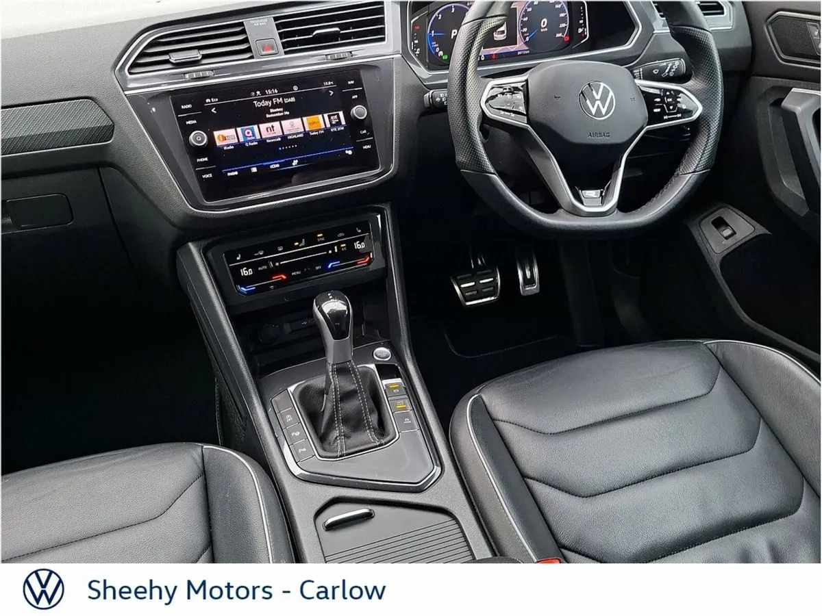 Volkswagen Tiguan 2.0TDI R-LINE DSG 150HP BLACK LE - Image 2