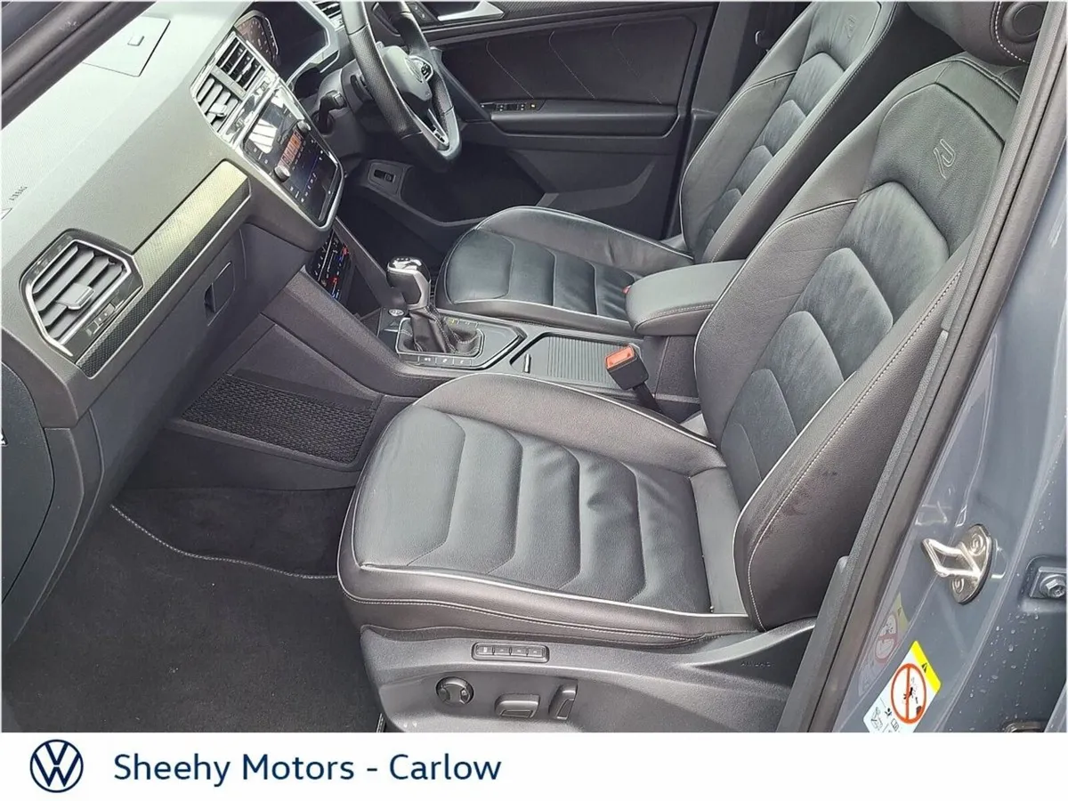 Volkswagen Tiguan 2.0TDI R-LINE DSG 150HP BLACK LE - Image 4