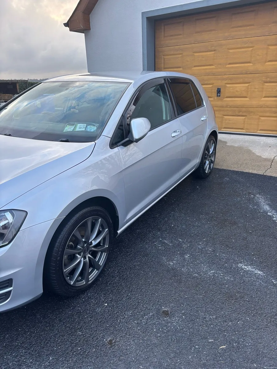 Volkswagen Golf 1.2 TSI Bluemotion DSG Automatic - Image 4