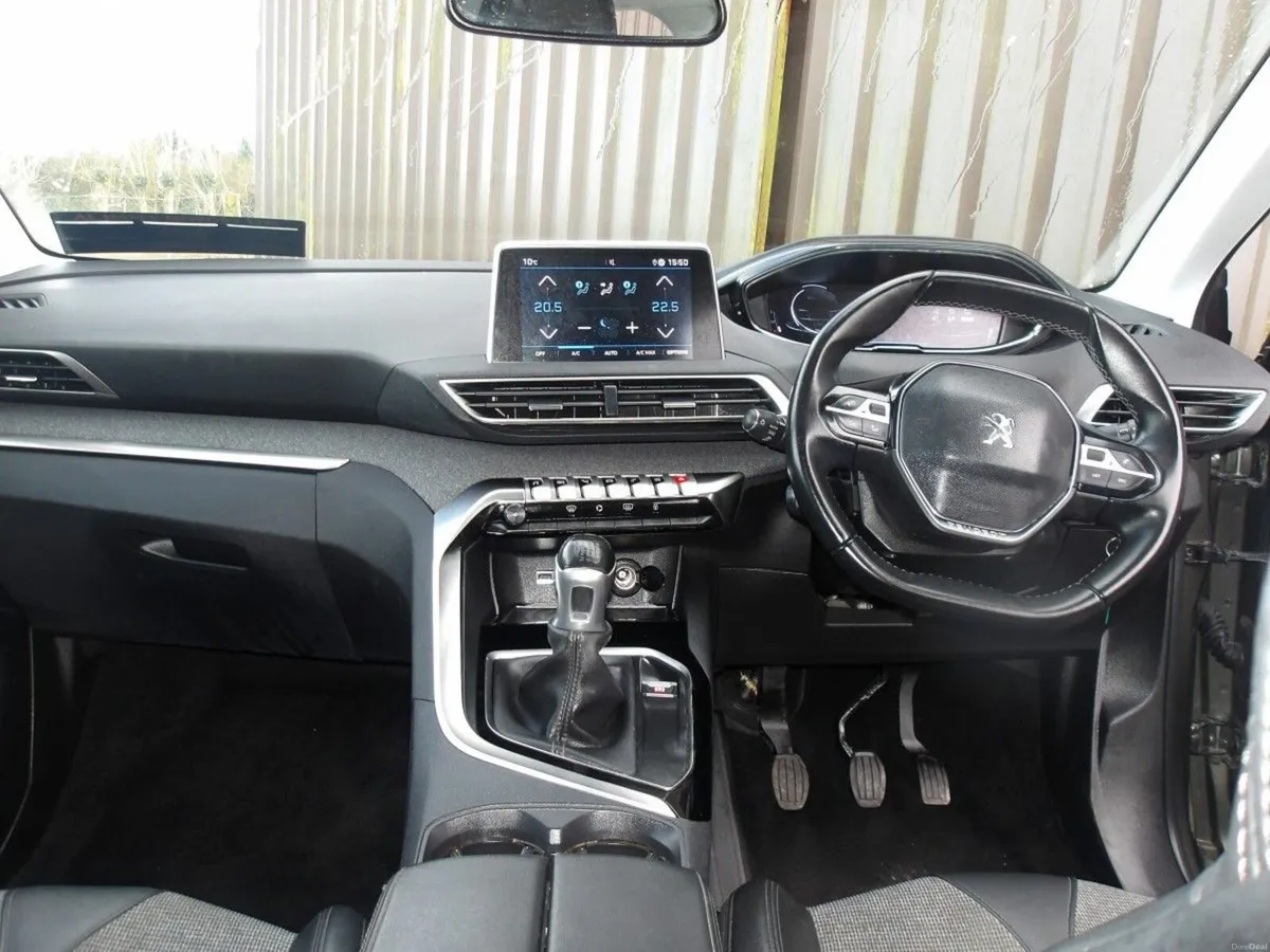 Peugeot 3008 ALLURE 1.5 BLUE HDI 6SPEED 130BHP - Image 4