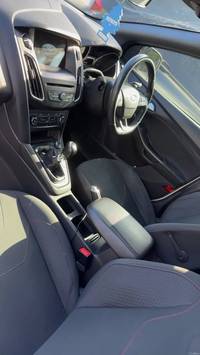Ford Focus 2017 FSH - Image 3
