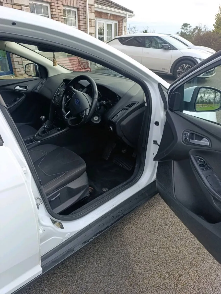Ford focus van 2016 - Image 4