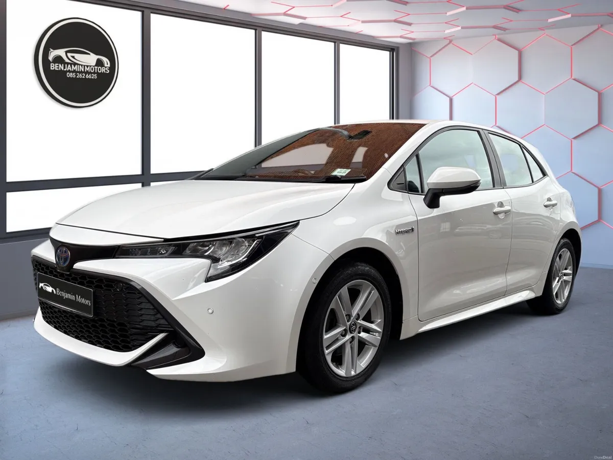 Toyota Corolla 2019 1.8 petrol hybrid automatic - Image 2