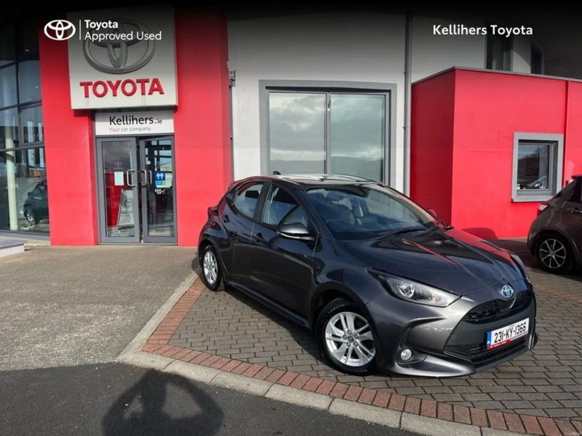 Toyota Yaris YARIS 1.5 HYBRID LUNA - Image 1