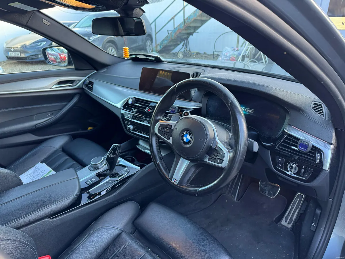 2018 BMW 5-Series 530E M-Sport Auto - Image 3