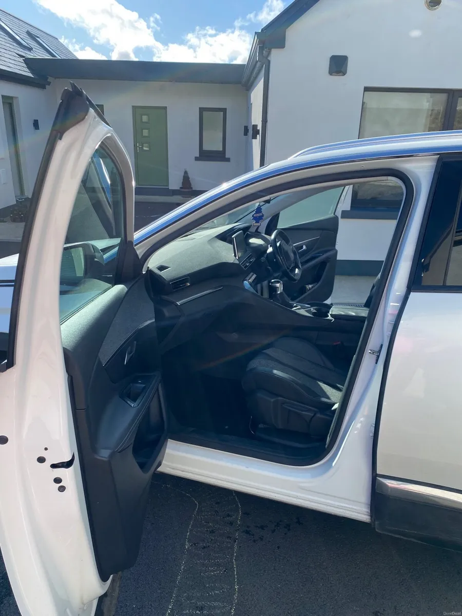 Peugeot 3008 2018 - Image 4