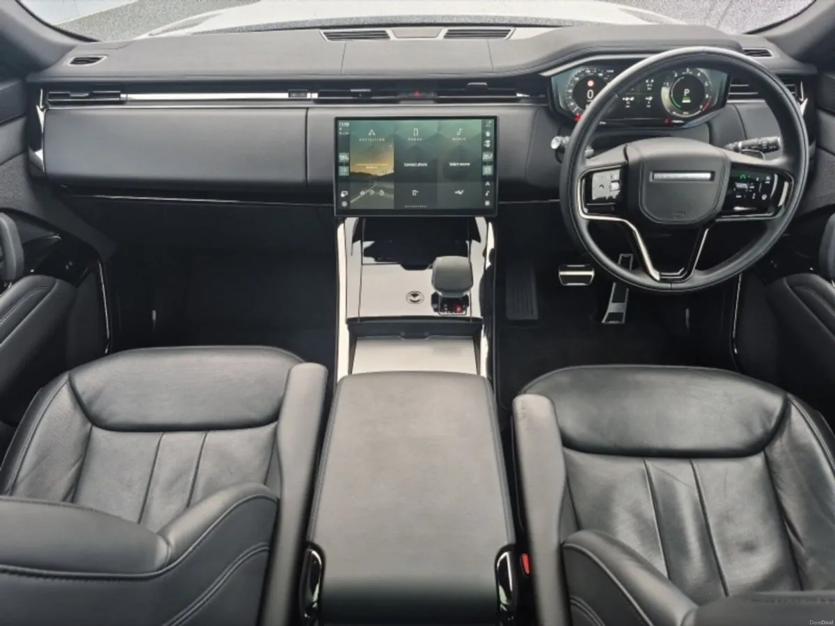 Land Rover Range Rover ** SE DYNAMIC ** HUGE SPEC - Image 2