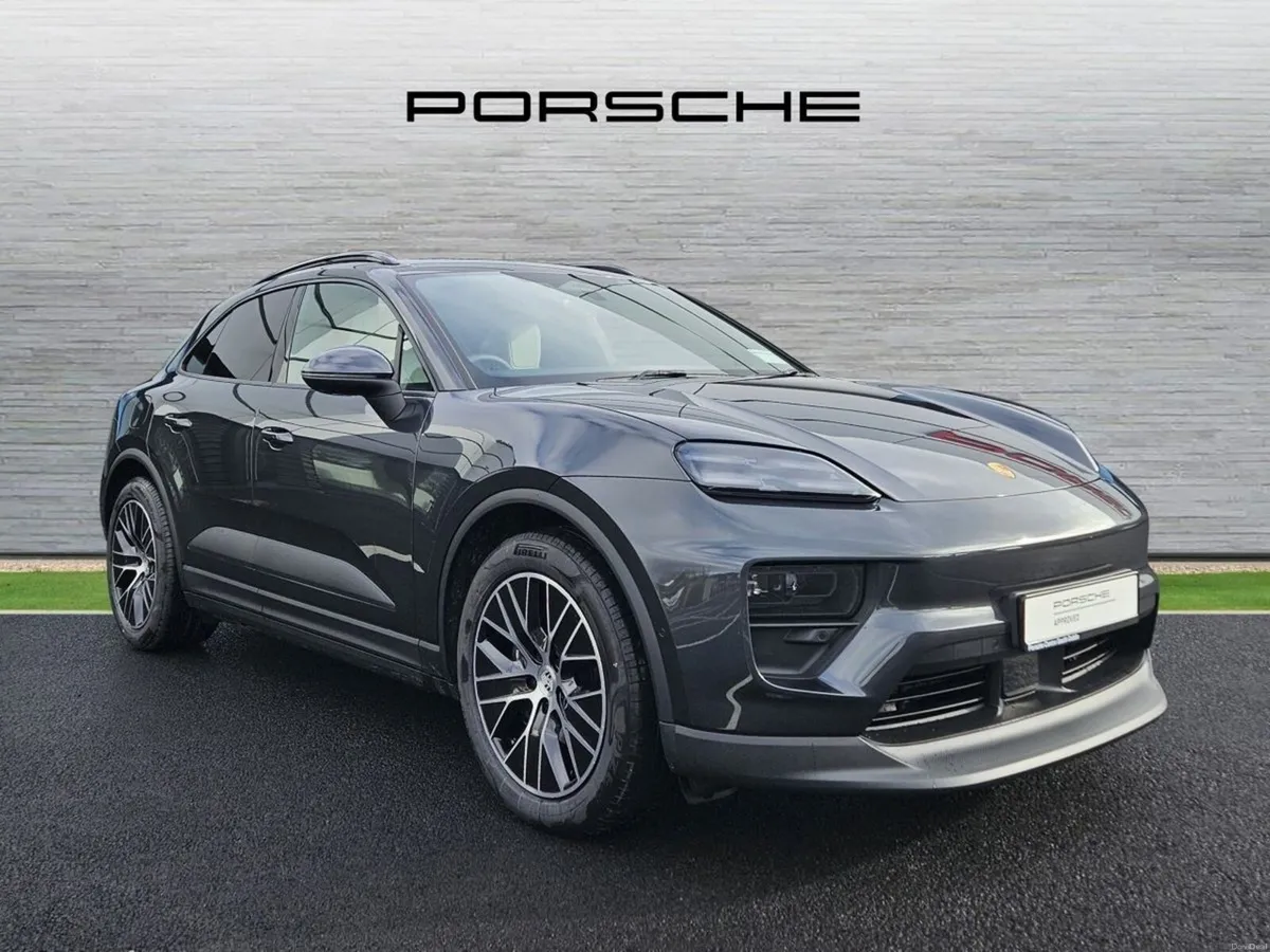 Porsche Macan 4 - Image 1