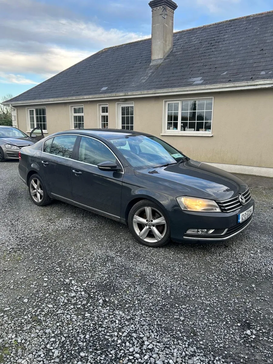 Volkswagen Passat - Image 1