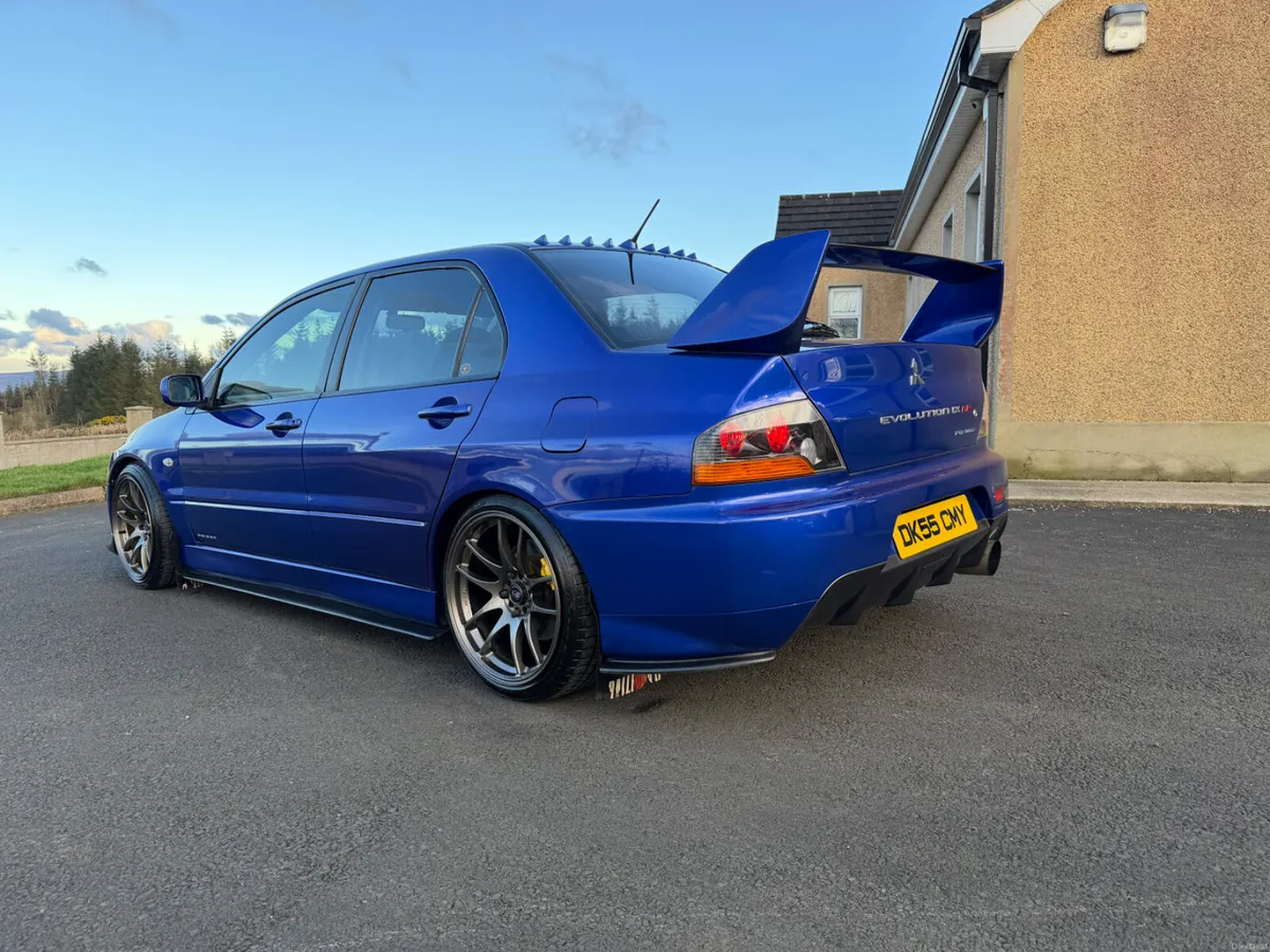 Mitsubishi Evo 9 - Image 4