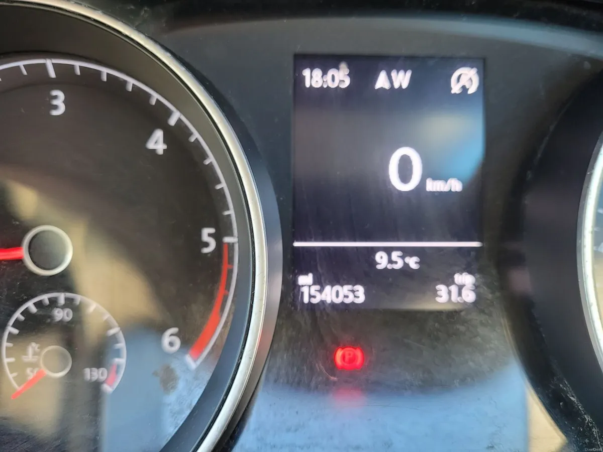 2017 Volkswagen Golf 1.6 TDI Nav BMT - Image 2