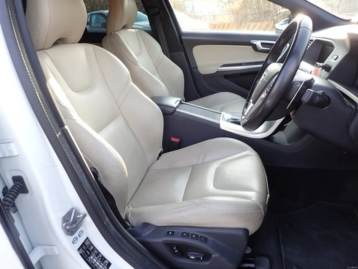 Volvo S60 2.0 D4 SE DYNAMIC PLUS DIESEL AUTOMATIC - Image 4