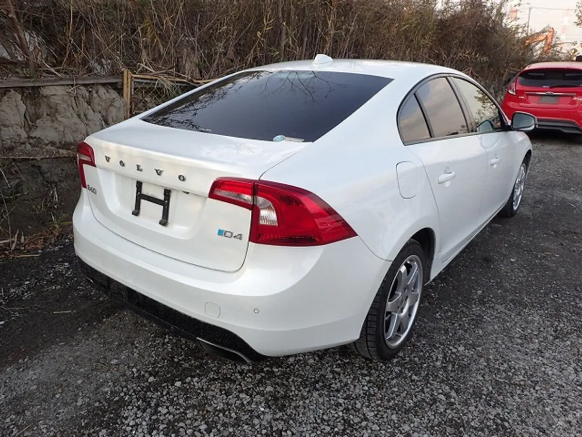 Volvo S60 2.0 D4 SE DYNAMIC PLUS DIESEL AUTOMATIC - Image 3