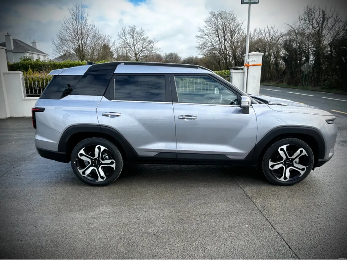 KGM Torres EVX 2026 HYBRID  PETROL  AUTOMATIC - Image 4