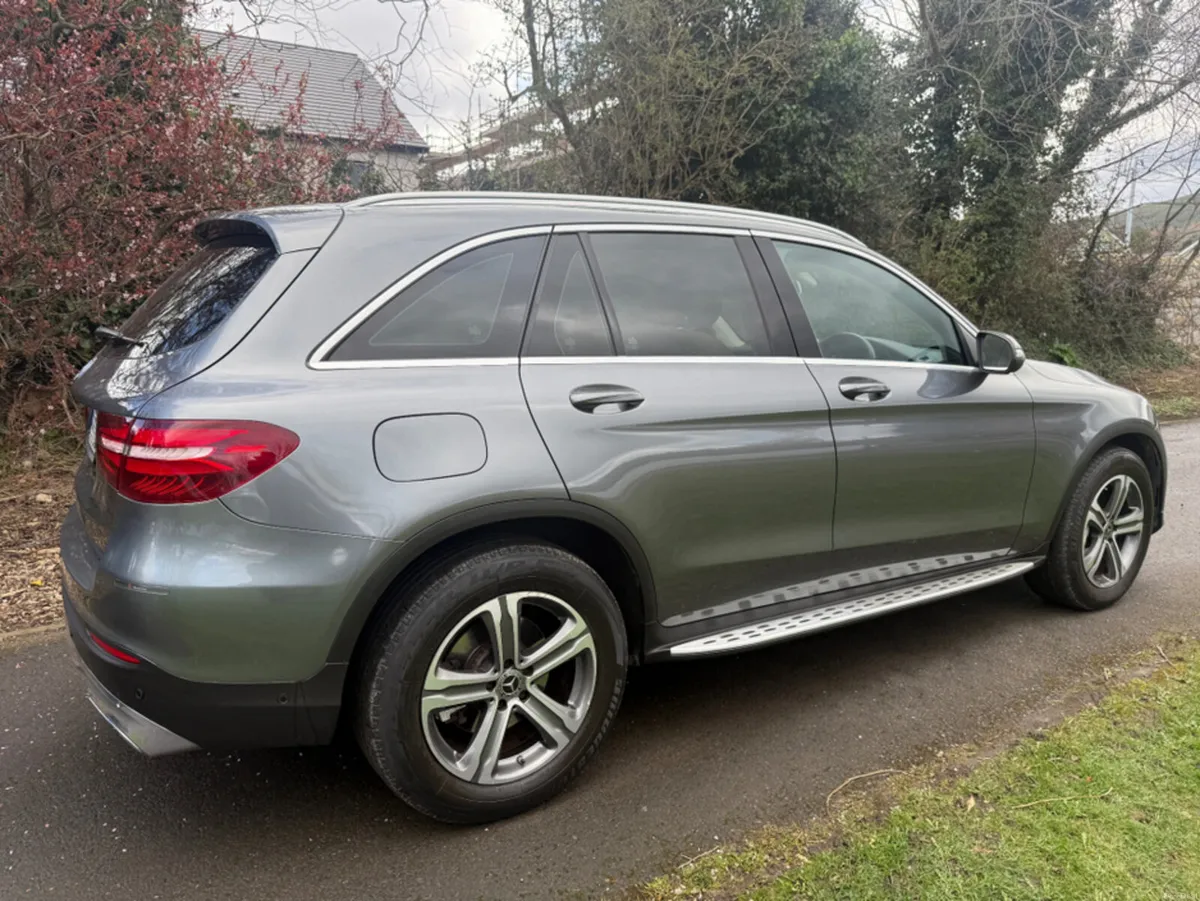 Mercedes-Benz GLC 220 D 4MATIC 5DR AUTO - Image 3
