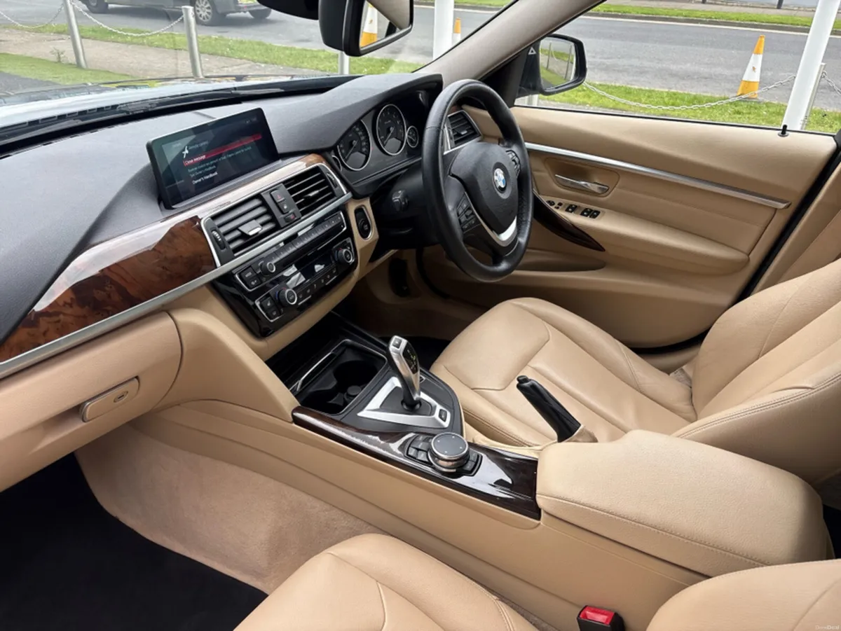 BMW 3-Series BMW 330e 2.0L Petrol Plug-In Hybrid A - Image 2