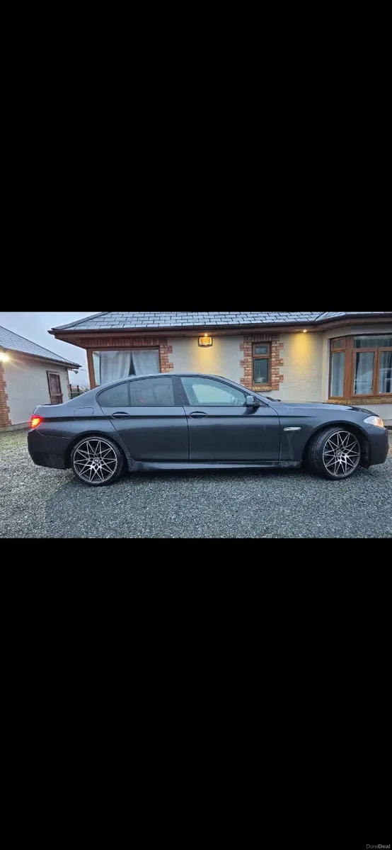 BMW 5-Series 2011 - Image 3