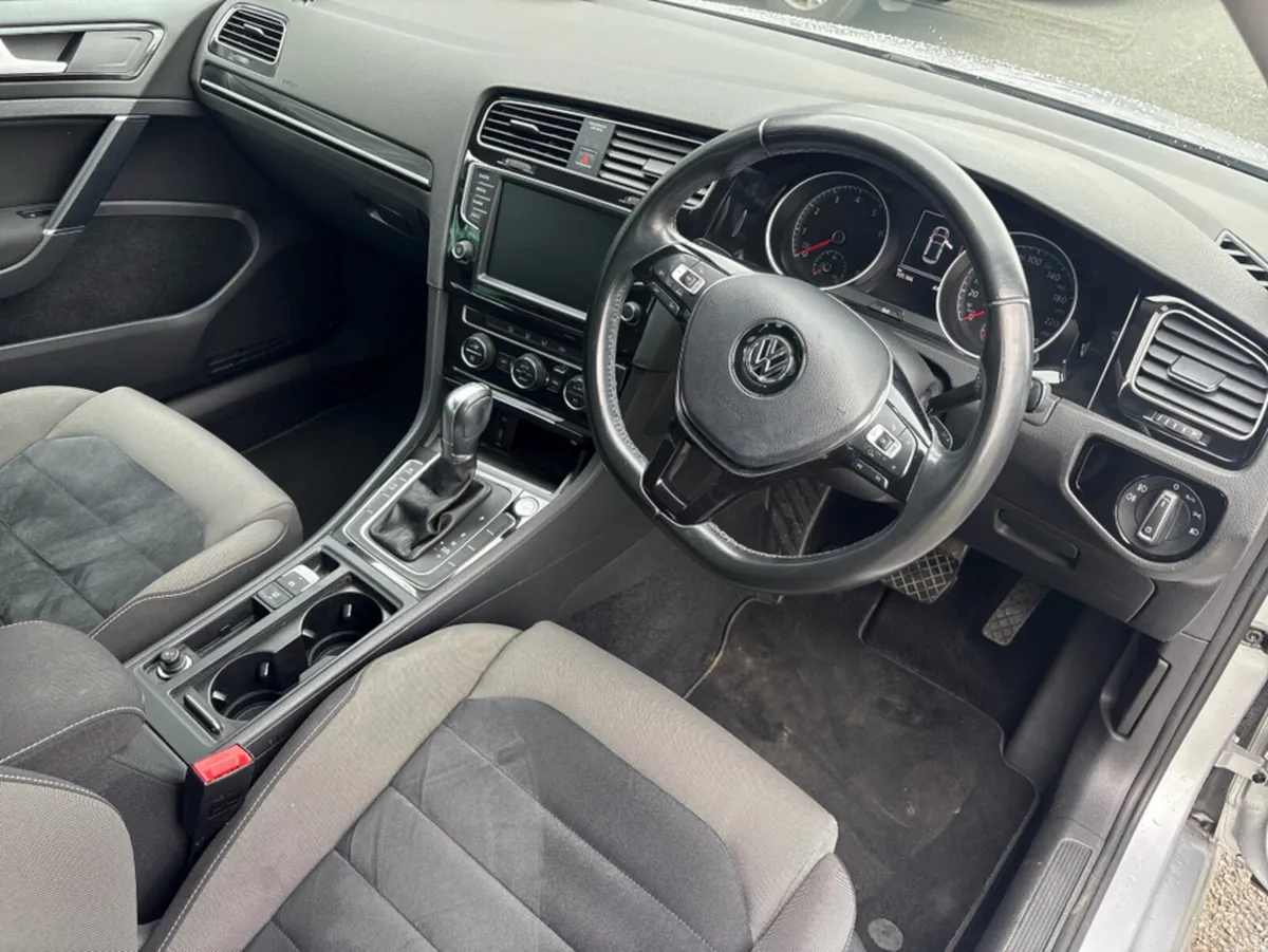 Volkswagen Golf 1.4L Petrol Automatic *Highline* - Image 6