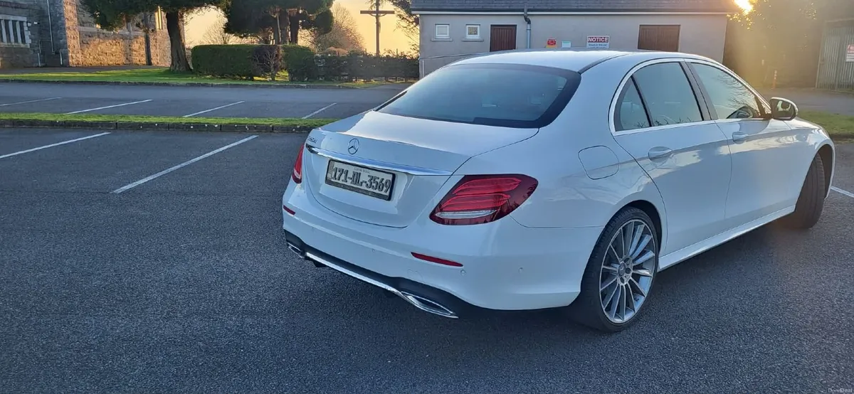 Mercedes-Benz E-Class 2017 - Image 2