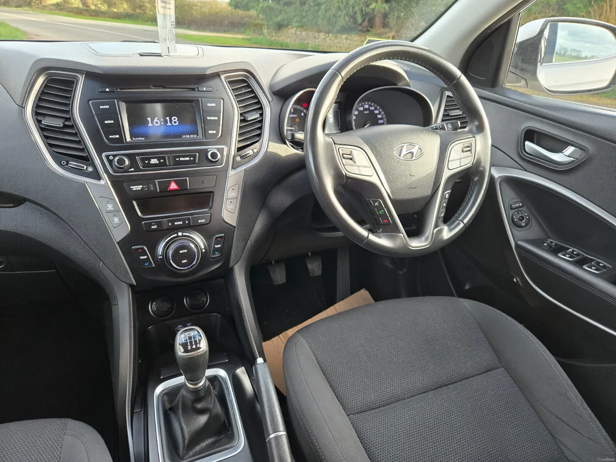 Hyundai Santa Fe Manual - Image 3