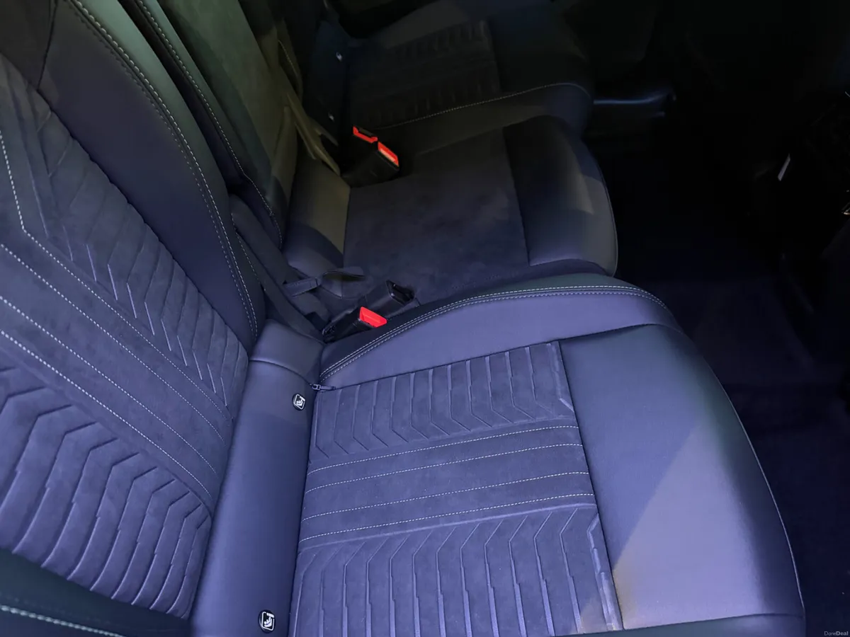 Peugeot 5008 GT Exclusive - Image 5