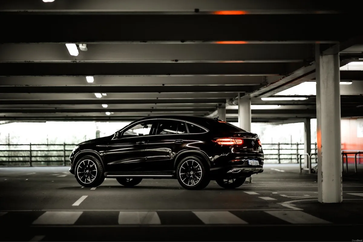 Mercedes-Benz GLE 350 COUPE - Image 2
