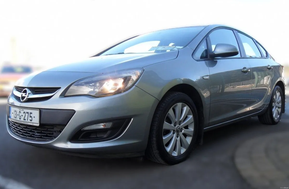 Opel Astra 1.7 CDTI 110PS SC - Image 3