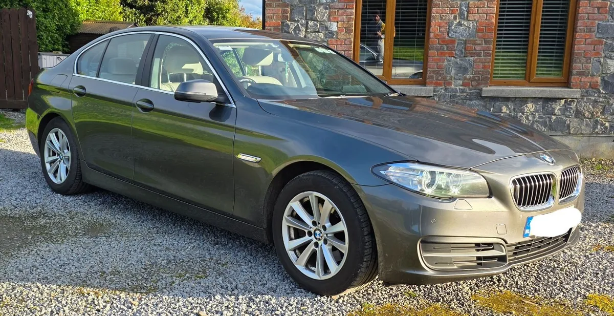 BMW 5-Series 2015 - Image 1