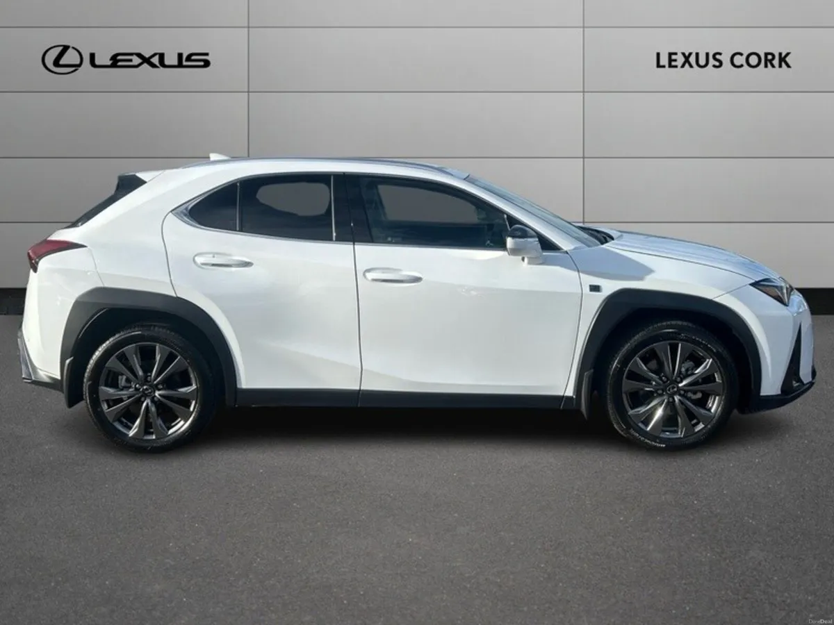 Lexus UX UX300H F SPORT DESIGN - Image 4
