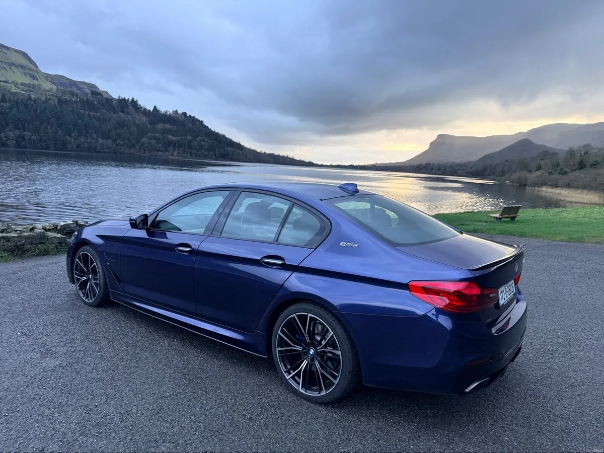 BMW 5-Series 2017 - Image 4