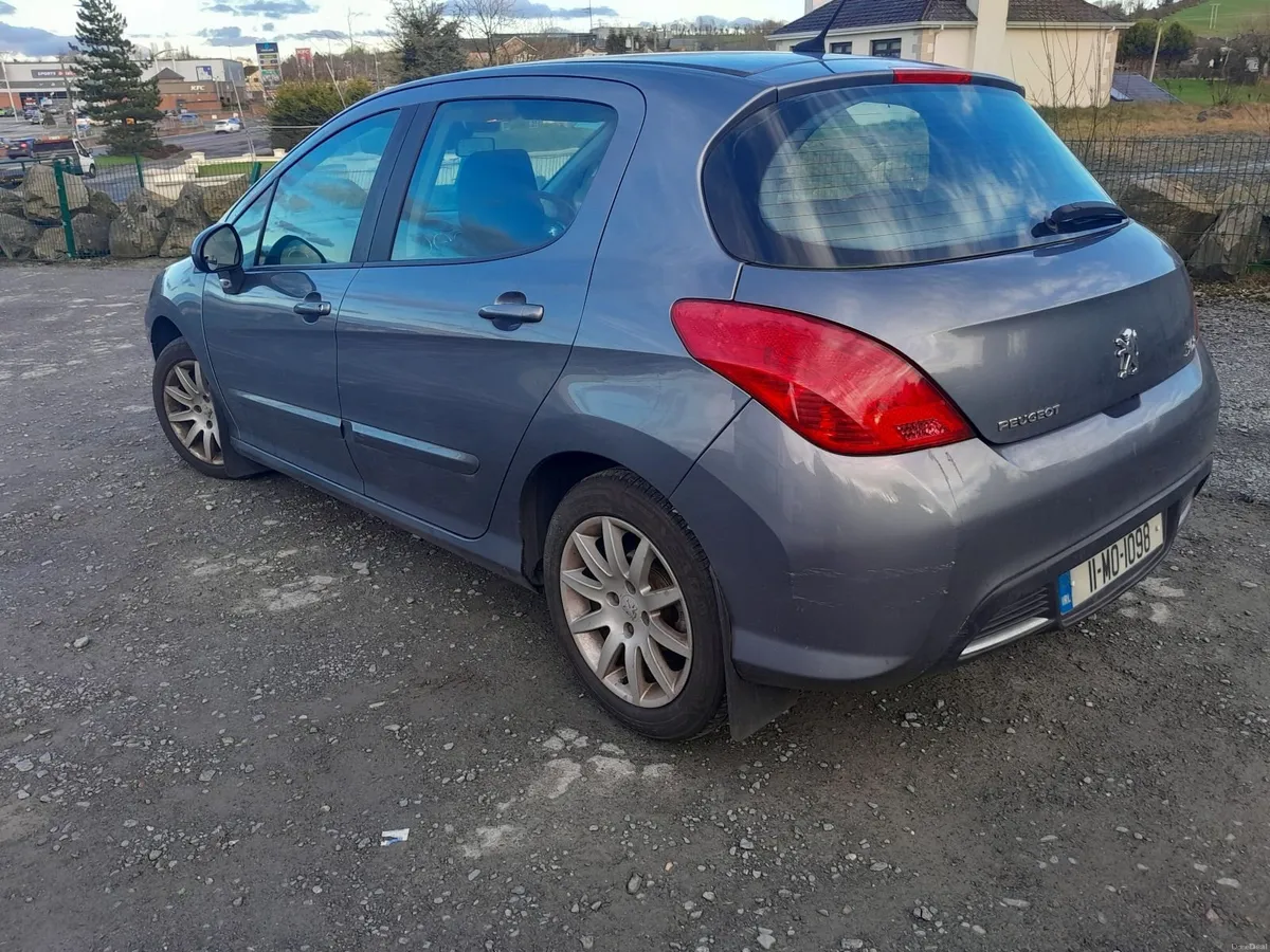 2011 Peugeot 308 automatic diesel  nct+tax .€ 2200 - Image 4