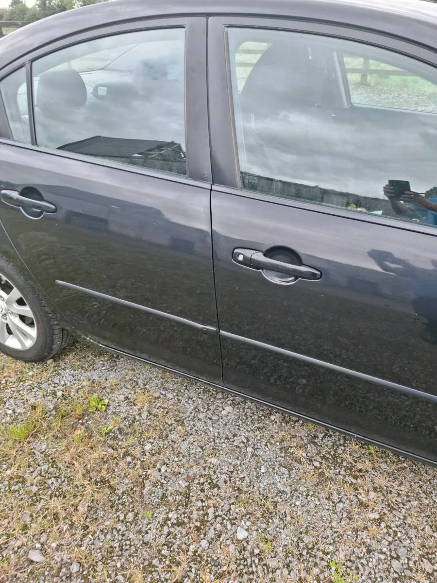 Mazda 3 2007 - Image 2