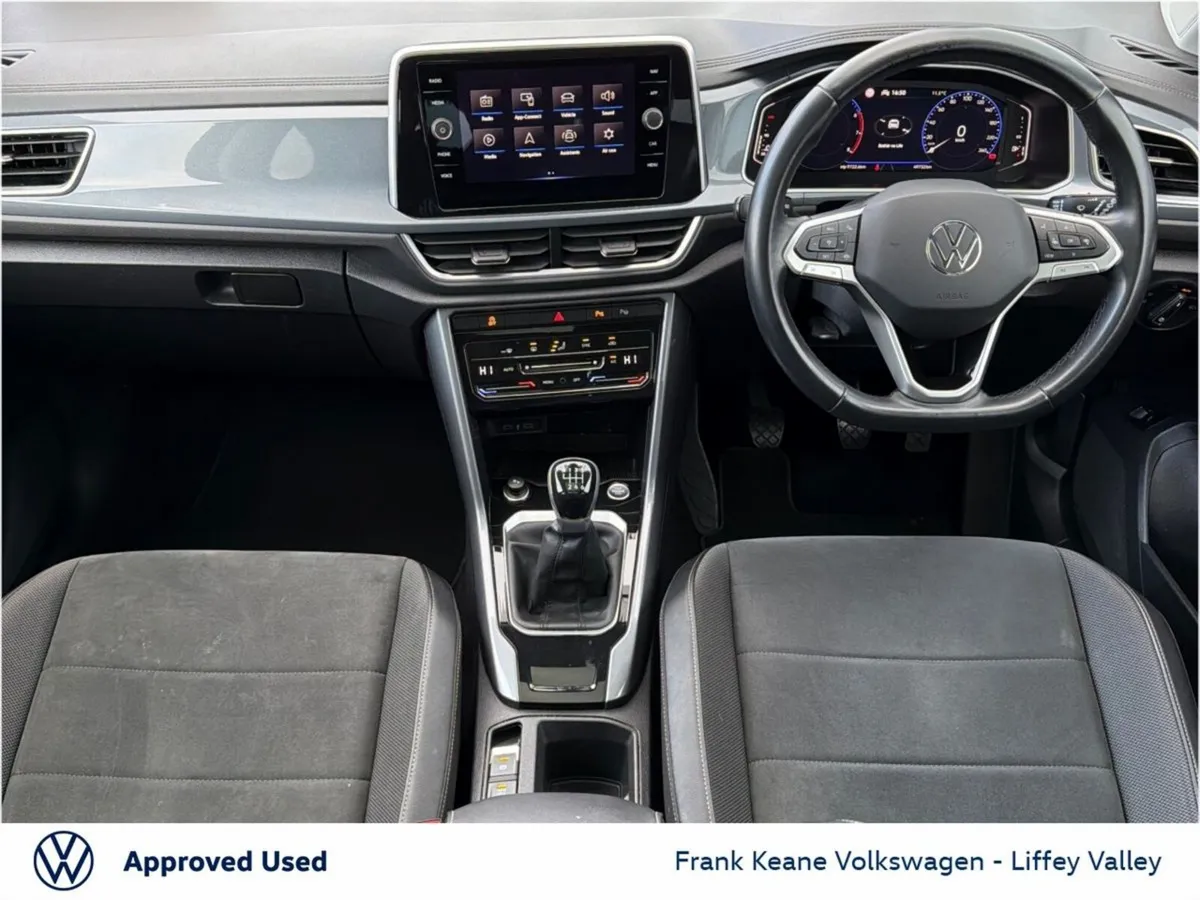 Volkswagen T-Roc STYLE PLUS 1.0 TSI 110HP *SUNROOF - Image 2